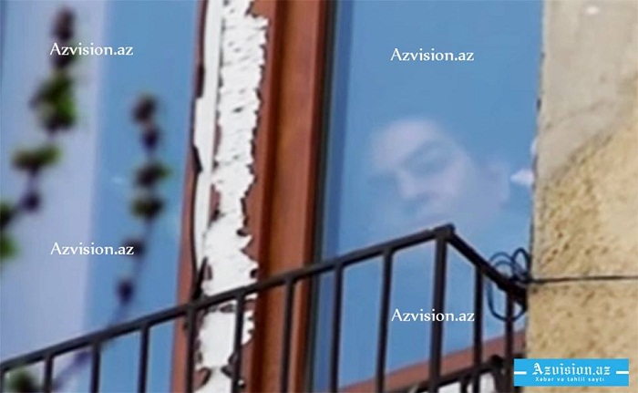 Əli Kərimli aksiyada pəncərə arxasında gizləndi - FOTO